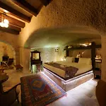 Otel Shoestring Cave House 2*