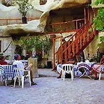 Szálloda Shoestring Cave House 2*