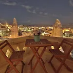 Otel Shoestring Cave House 2*
