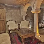 Otel Shoestring Cave House