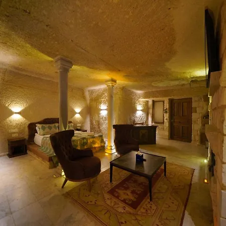 Shoestring Cave House 2*