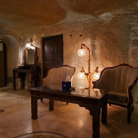 Shoestring Cave House 2*