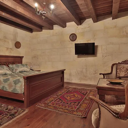 Hotel Shoestring Cave House 2*