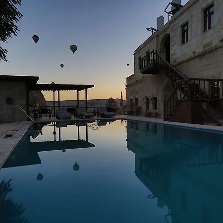 Hotel Shoestring Cave House