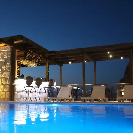 Shoestring Cave House Hotell