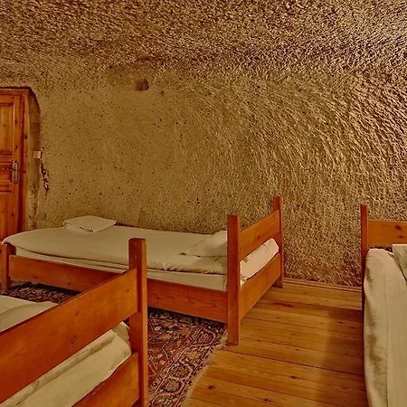 Hotel Shoestring Cave House 2*