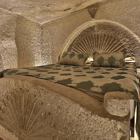 Hotel Shoestring Cave House 2*