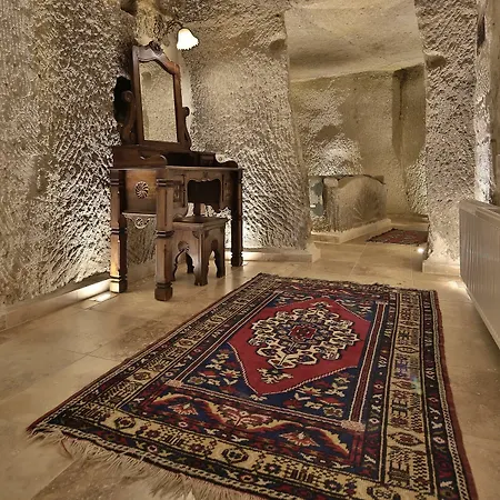 Shoestring Cave House 2*