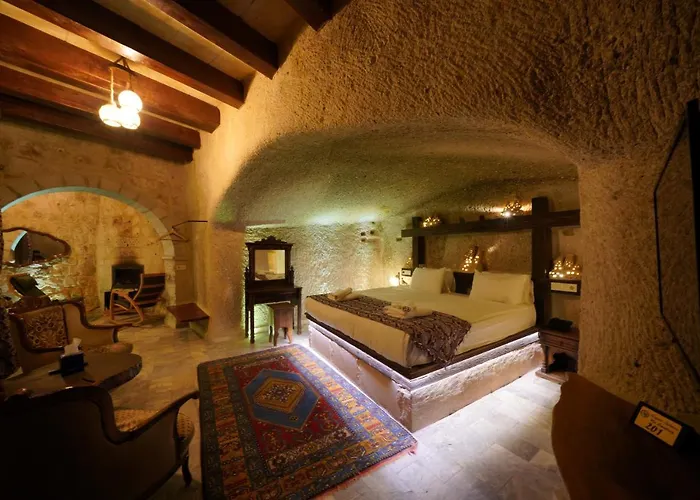 Hotel Shoestring Cave House 2*