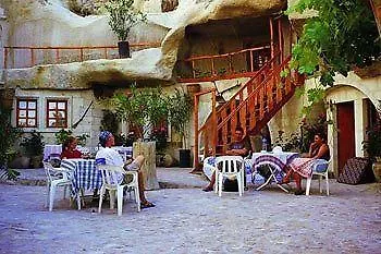 Hotel Shoestring Cave House 2*