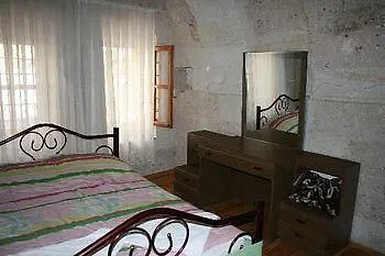 Shoestring Cave House Γκόρεμε