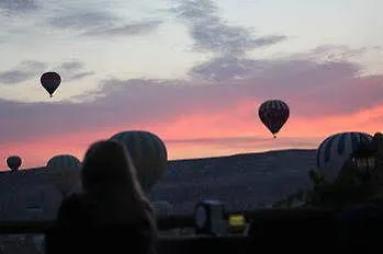 Shoestring Cave House Γκόρεμε